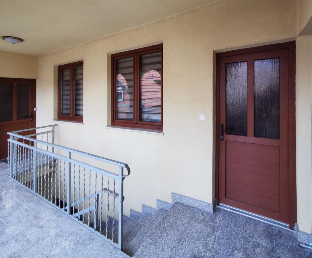 Studio Central Square Gospic Exterior photo